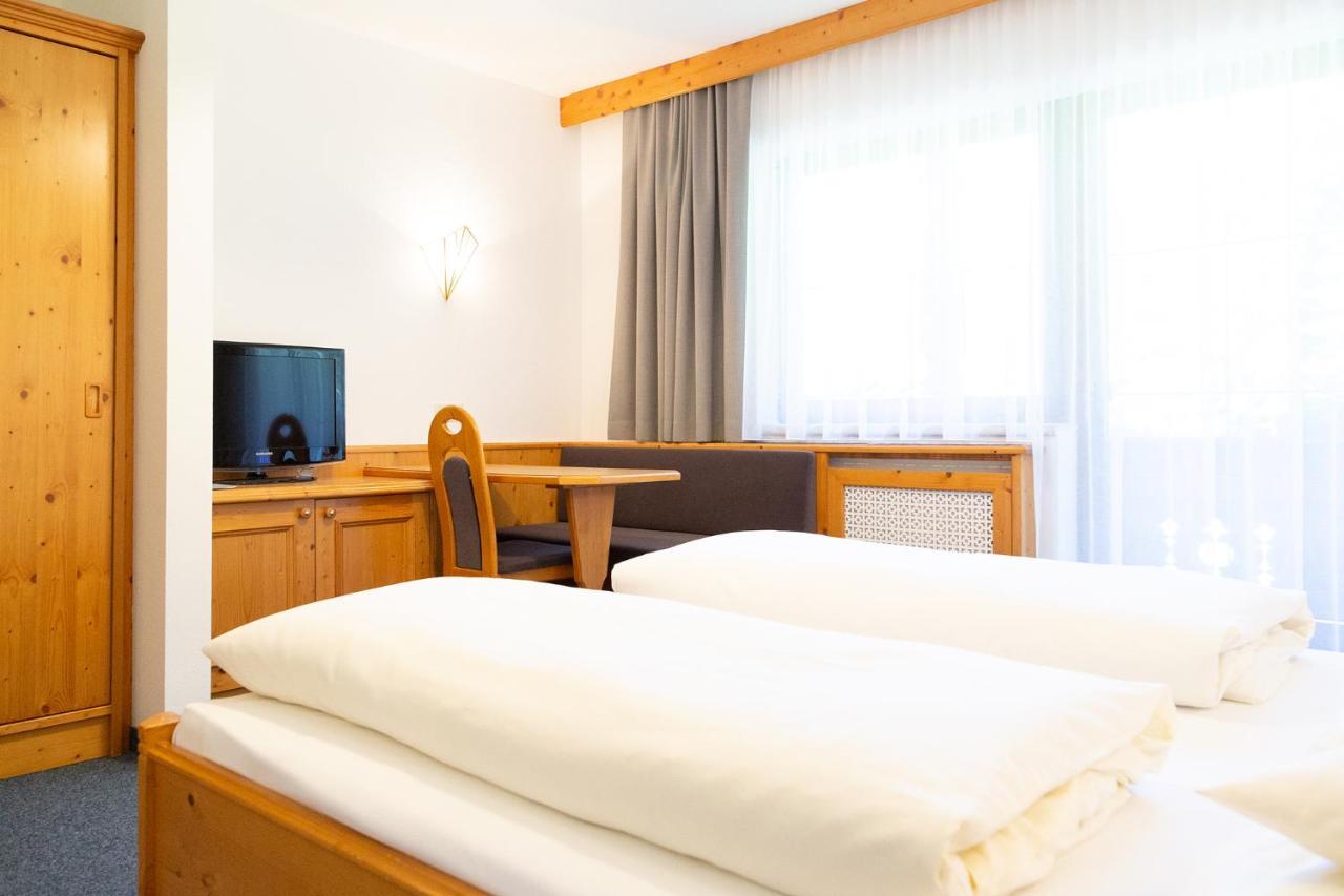 Pension Peter Neustift im Stubaital Exterior photo