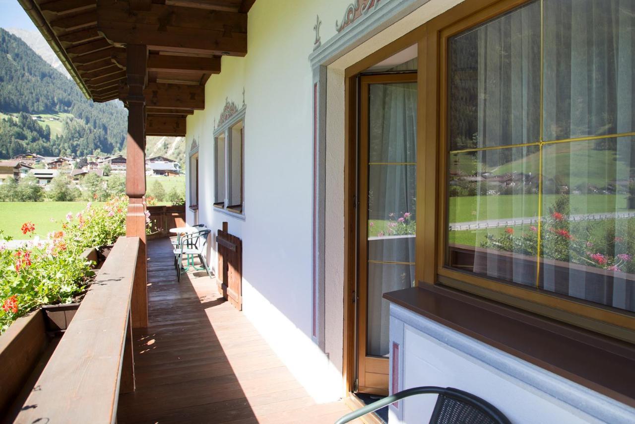 Pension Peter Neustift im Stubaital Exterior photo